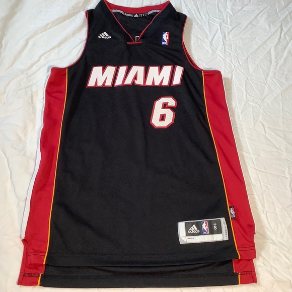 Adidas - Picture 1 of 7